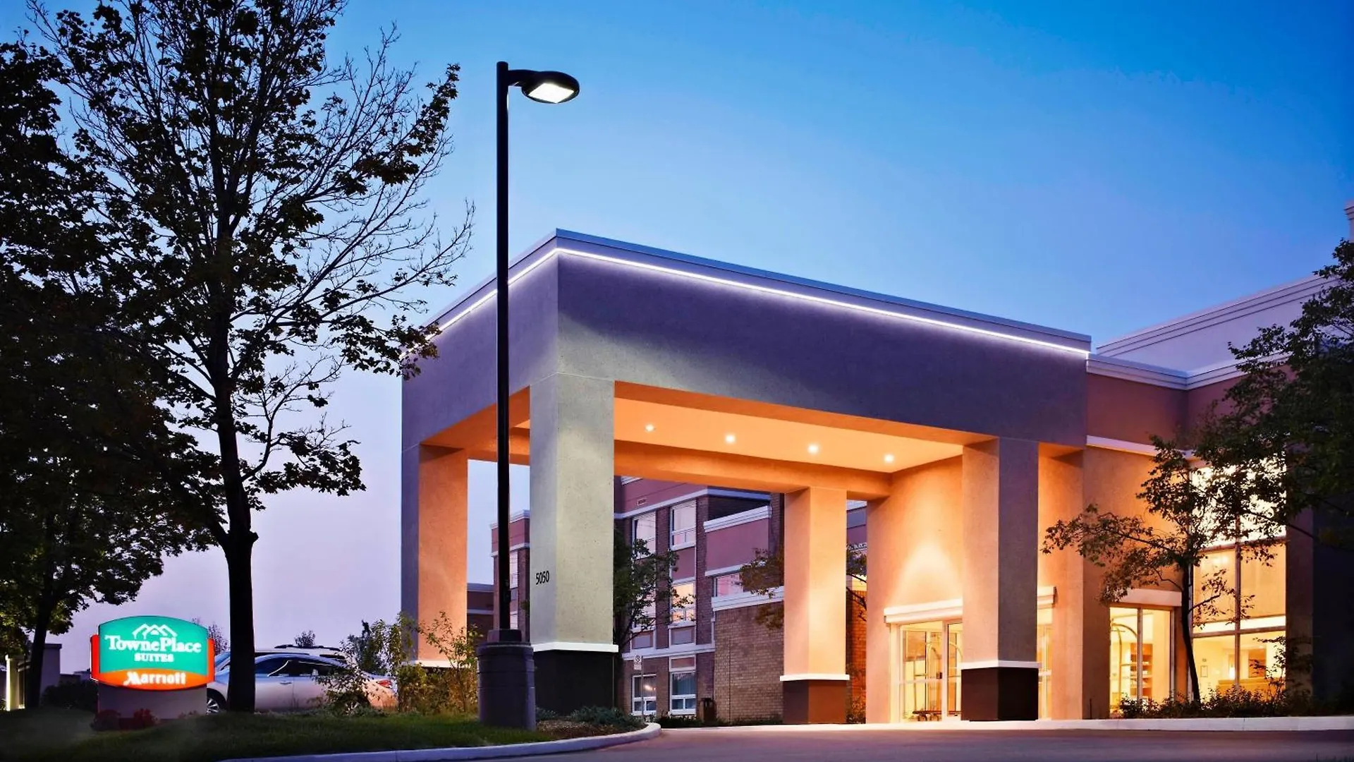 Towneplace Suites By Marriott Mississauga-Airport Corporate Centre Hotel